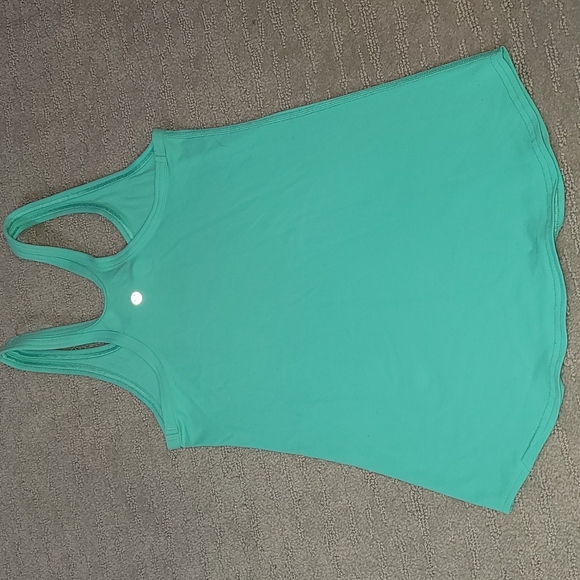 Lululemon tank - Picture 4 of 4